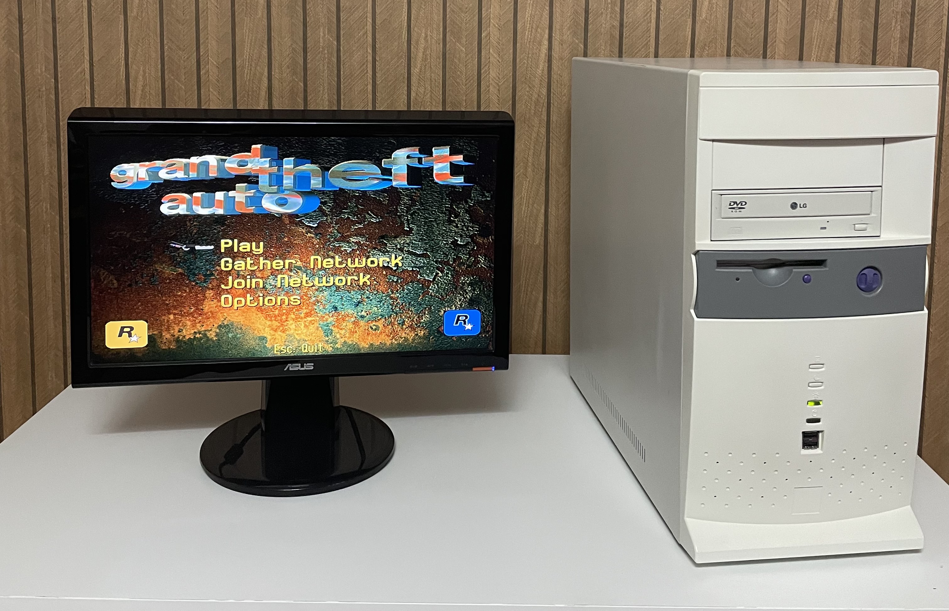 Classic Pentium IV Win98 Desktop